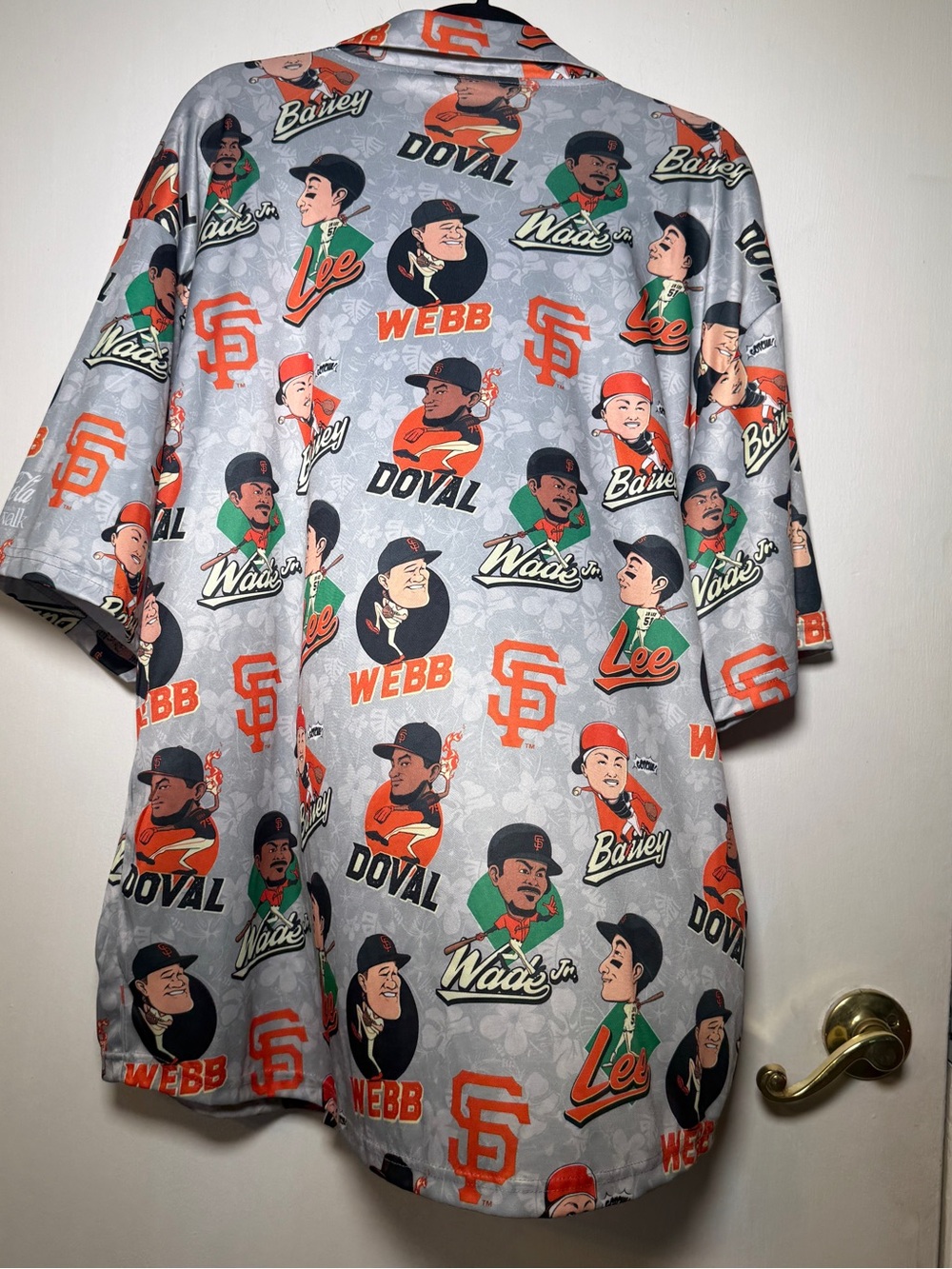 San Francisco Giants Hawaiian Graphic Button-Up Shirt Gray Bailey Doval Webb Lee - Picture 6 of 6